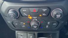 Jeep Renegade 1.3 T4 GSE Limited 5dr DDCT Petrol Hatchback